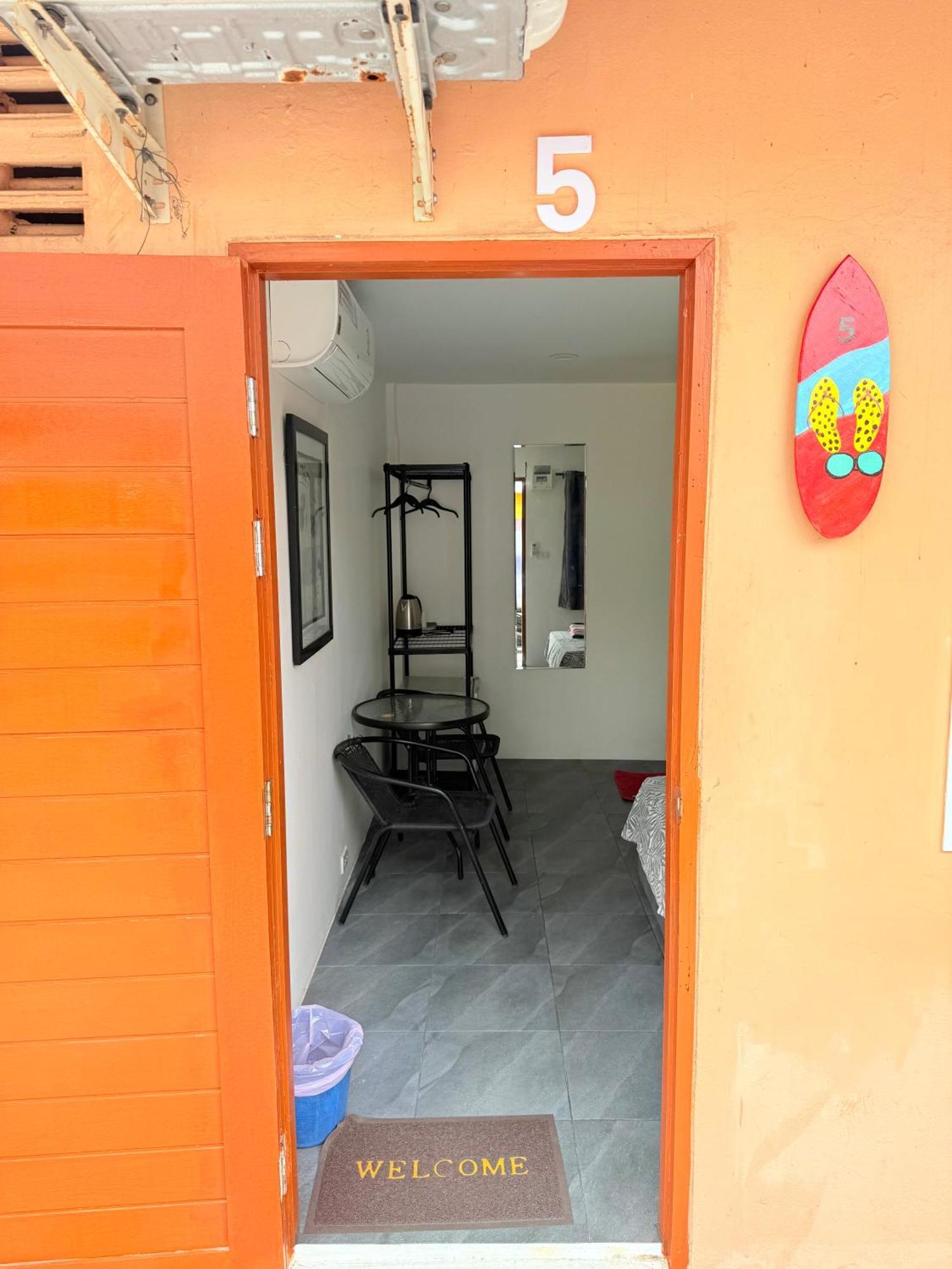 Harry'S Beach Club Ban Phe Εξωτερικό φωτογραφία