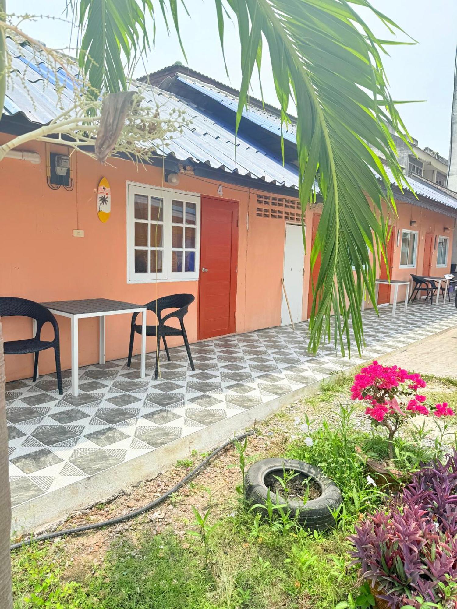 Harry'S Beach Club Ban Phe Εξωτερικό φωτογραφία